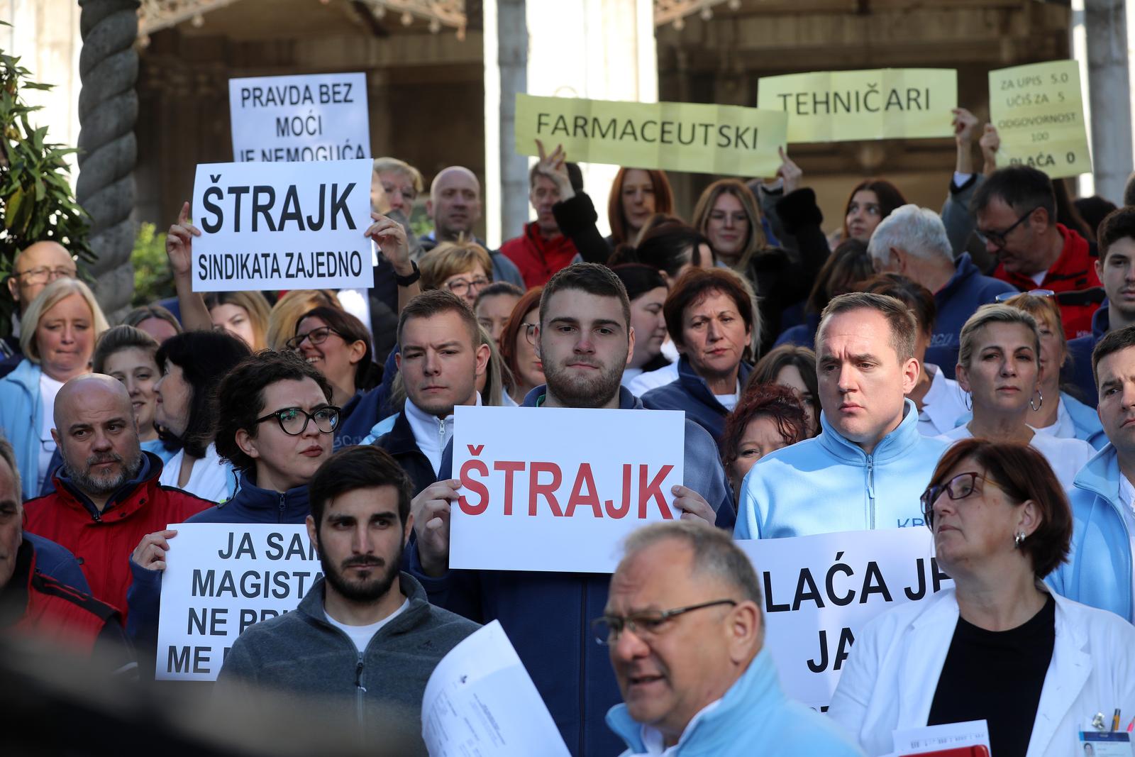 Rijeka: Štrajk medicinskih djelatnika u KBC-u Rijeka Rijeka: Štrajk medicinskih djelatnika u KBC-u Rijeka