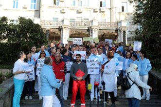 Rijeka: Štrajk medicinskih djelatnika u KBC-u Rijeka Rijeka: Štrajk medicinskih djelatnika u KBC-u Rijeka