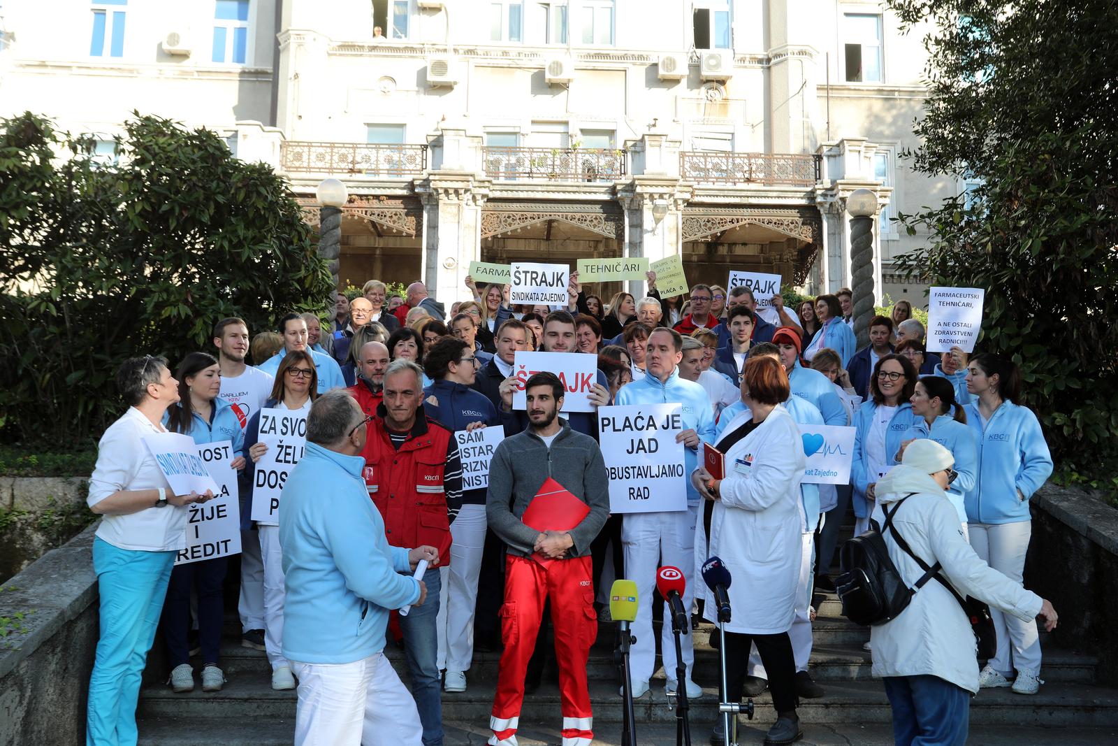 Rijeka: Štrajk medicinskih djelatnika u KBC-u Rijeka Rijeka: Štrajk medicinskih djelatnika u KBC-u Rijeka