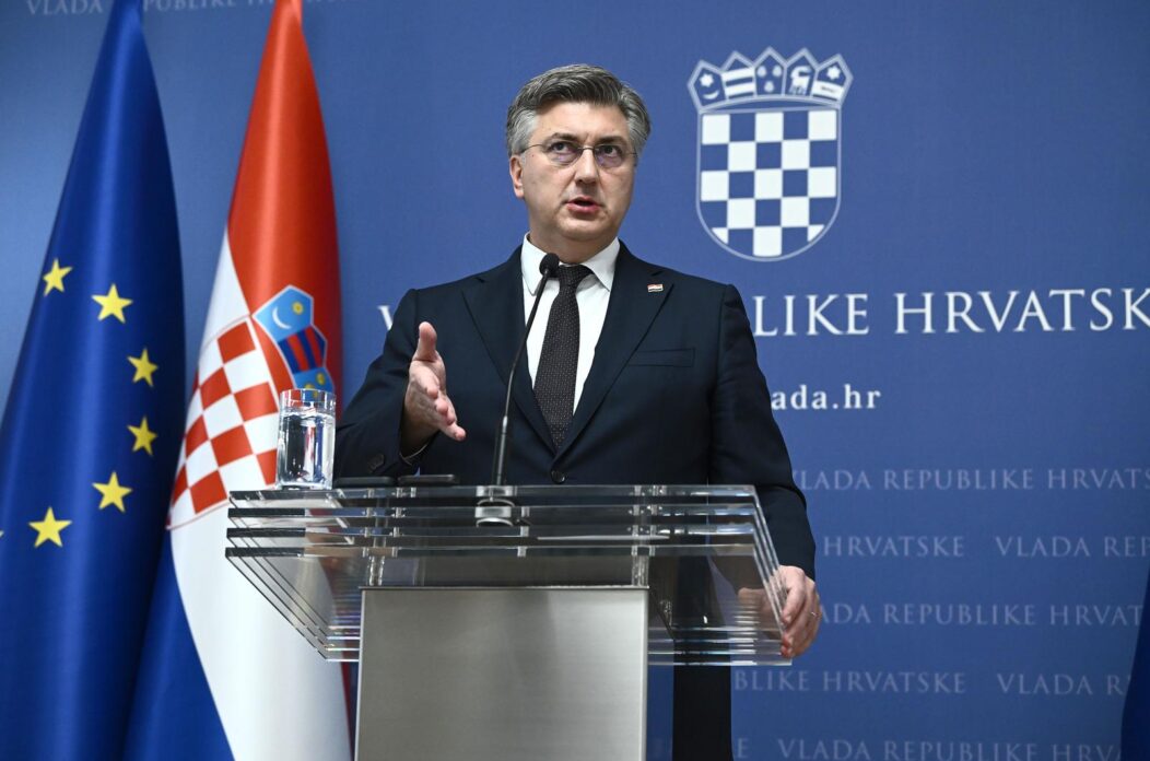 Plenković: Zgrožen sam, doživljavam to kao čin izdaje osobnog povjerenja Plenković: Zgrožen sam, doživljavam to kao čin izdaje osobnog povjerenja