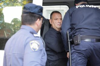 Zagreb: Beroš i osumnjičenici dovedeni na istražno ročište na Županijskom sudu Zagreb: Beroš i osumnjičenici dovedeni na istražno ročište na Županijskom sudu