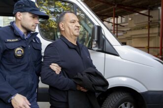 Zagreb: Beroš i osumnjičenici dovedeni na istražno ročište na Županijskom sudu Zagreb: Beroš i osumnjičenici dovedeni na istražno ročište na Županijskom sudu