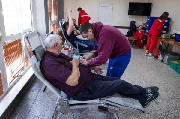 Osijek: Vatrogasci i Crveni križ organizirali akciju darivanja krvi