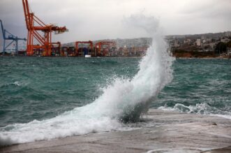 Rijeka: Jako jugo na moru pred Rijekom Rijeka: Jako jugo na moru pred Rijekom