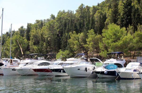 ACI Marina u Skradinu krcata plovilima