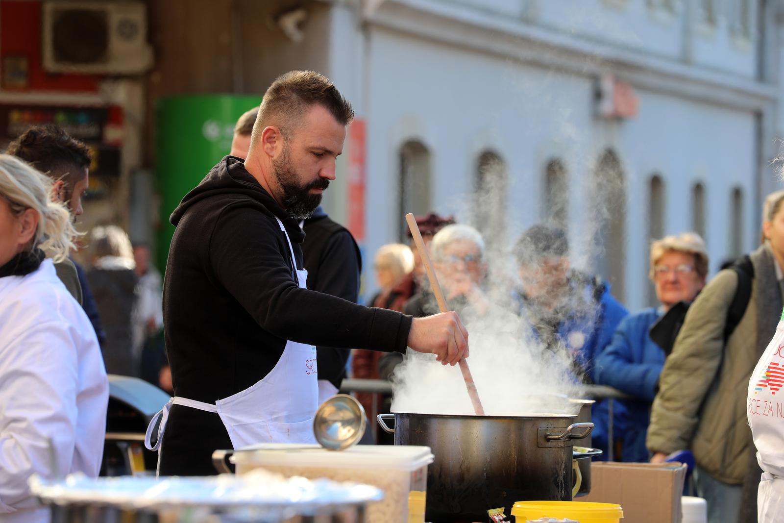 Rijeka: Riječki kuhari kuhaju za Melitu Maslak Rijeka: Riječki kuhari kuhaju za Melitu Maslak