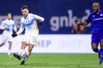 Dinamo i Rijeka sastali se u 14. kolu SuperSport HNL-a Dinamo i Rijeka sastali se u 14. kolu SuperSport HNL-a