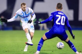 Dinamo i Rijeka sastali se u 14. kolu SuperSport HNL-a Dinamo i Rijeka sastali se u 14. kolu SuperSport HNL-a