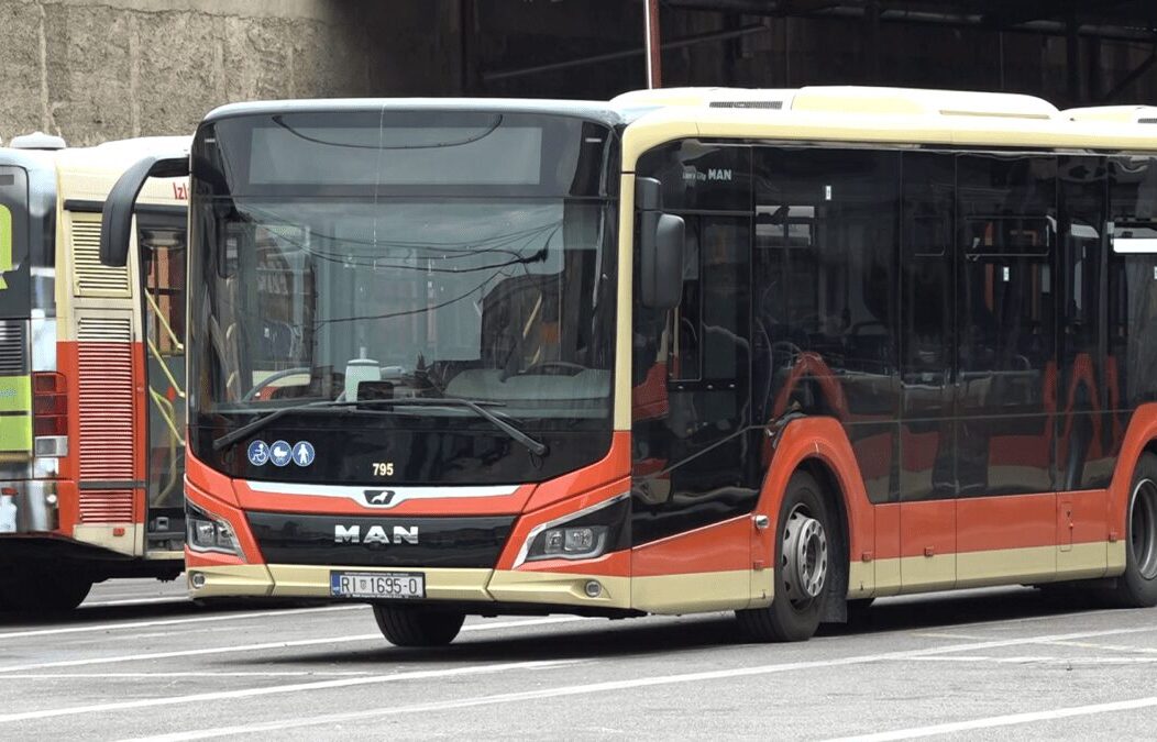 autotrolej autobus kanal ri autotrolej autobus kanal ri