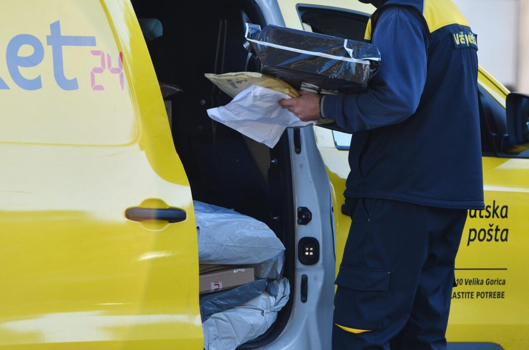 ibenik: Zbog pove?anog broja narudbi potari u prosincu imaju pune ruke posla ibenik: Zbog pove?anog broja narudbi potari u prosincu imaju pune ruke posla
