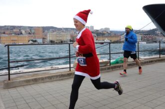 Rijeka: HoHoHo Run 2024 utrka održana je na Mololongu Rijeka: HoHoHo Run 2024 utrka održana je na Mololongu