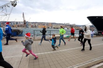 Rijeka: HoHoHo Run 2024 utrka odrana je na Mololongu Rijeka: HoHoHo Run 2024 utrka odrana je na Mololongu