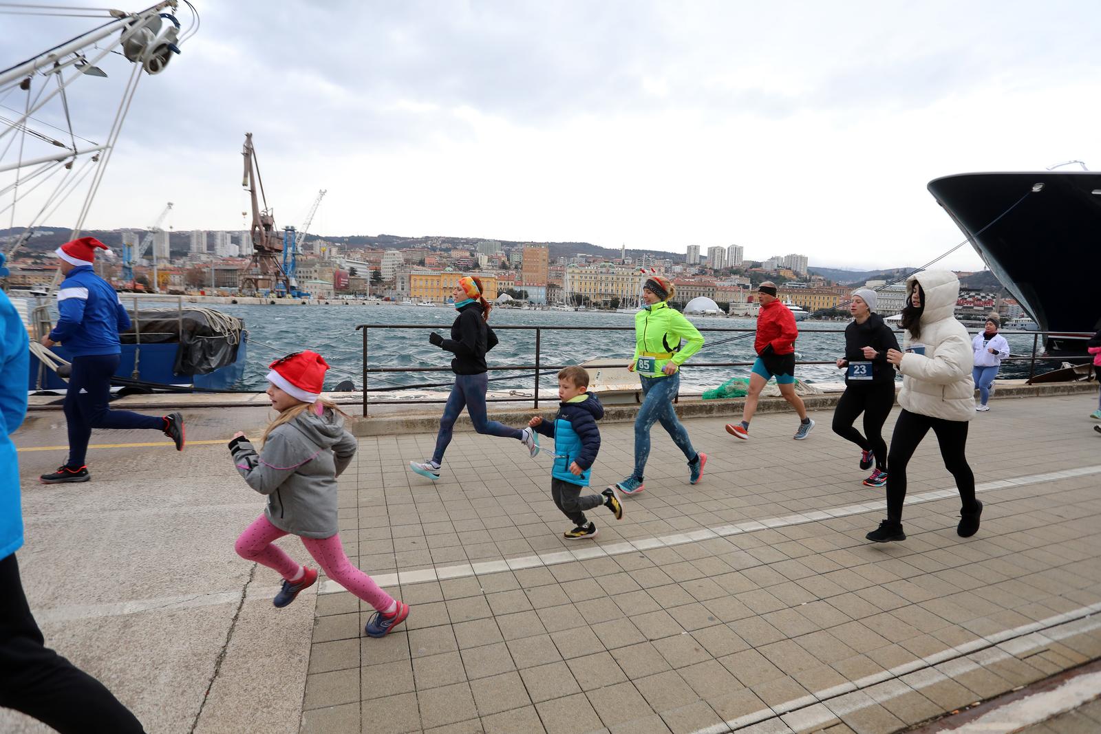 Rijeka: HoHoHo Run 2024 utrka odrana je na Mololongu Rijeka: HoHoHo Run 2024 utrka odrana je na Mololongu