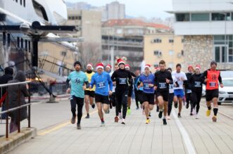 Rijeka: HoHoHo Run 2024 utrka odrana je na Mololongu Rijeka: HoHoHo Run 2024 utrka odrana je na Mololongu