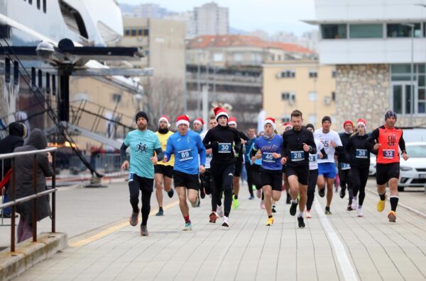 Rijeka: HoHoHo Run 2024 utrka odrana je na Mololongu