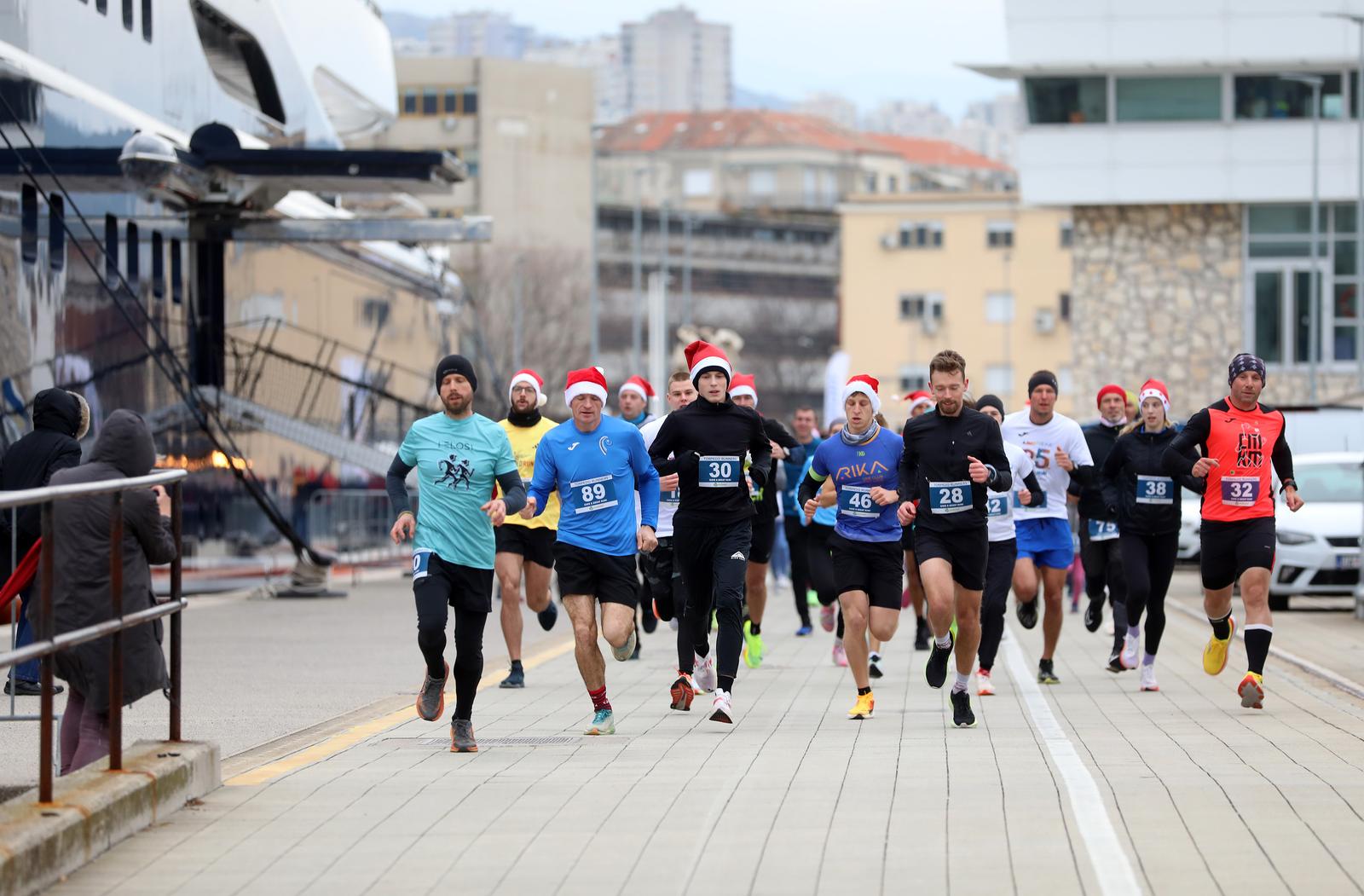Rijeka: HoHoHo Run 2024 utrka odrana je na Mololongu Rijeka: HoHoHo Run 2024 utrka odrana je na Mololongu