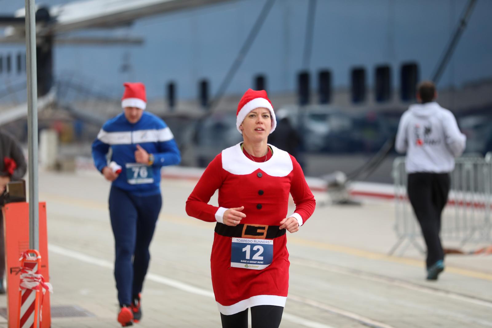 Rijeka: HoHoHo Run 2024 utrka održana je na Mololongu Rijeka: HoHoHo Run 2024 utrka održana je na Mololongu