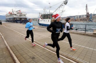 Rijeka: HoHoHo Run 2024 utrka odrana je na Mololongu Rijeka: HoHoHo Run 2024 utrka odrana je na Mololongu