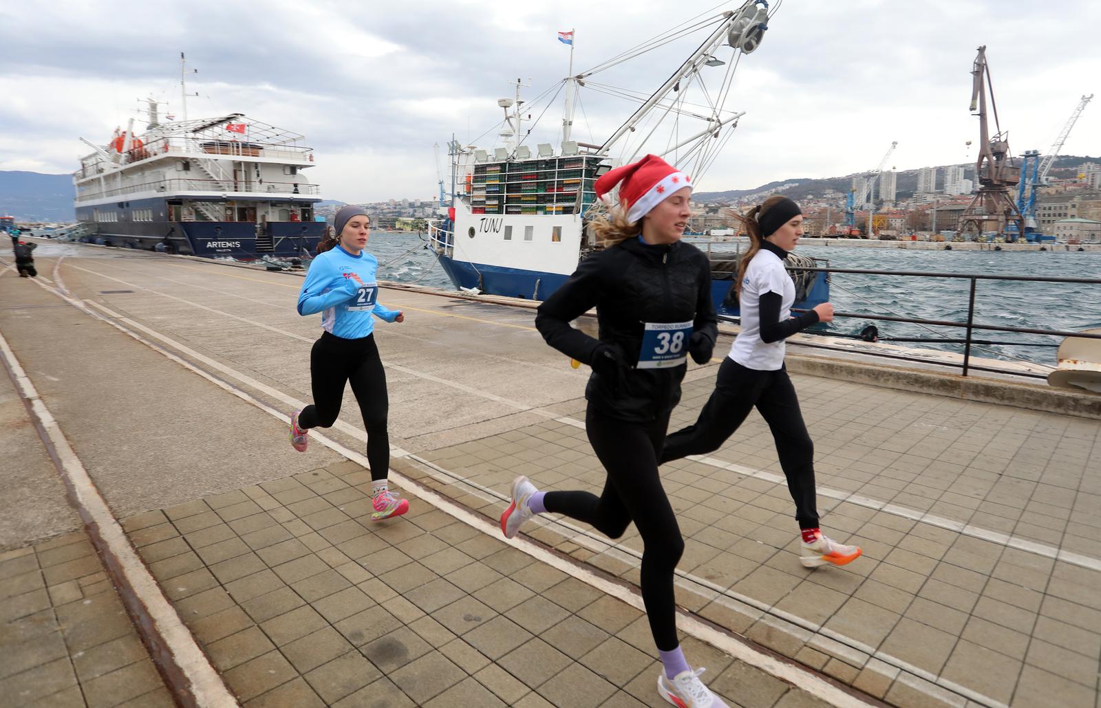 Rijeka: HoHoHo Run 2024 utrka odrana je na Mololongu Rijeka: HoHoHo Run 2024 utrka odrana je na Mololongu
