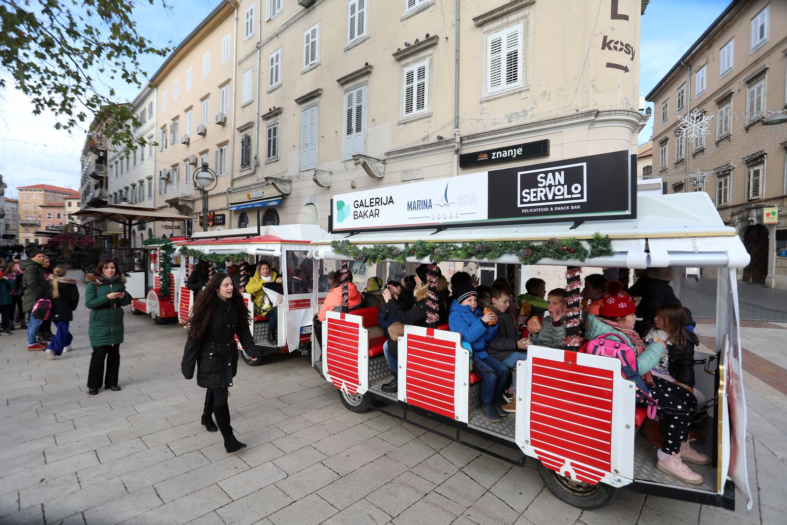 Rijeka: Vlaki? Djeda Mraza prometuje centrom grada Rijeka: Vlaki? Djeda Mraza prometuje centrom grada