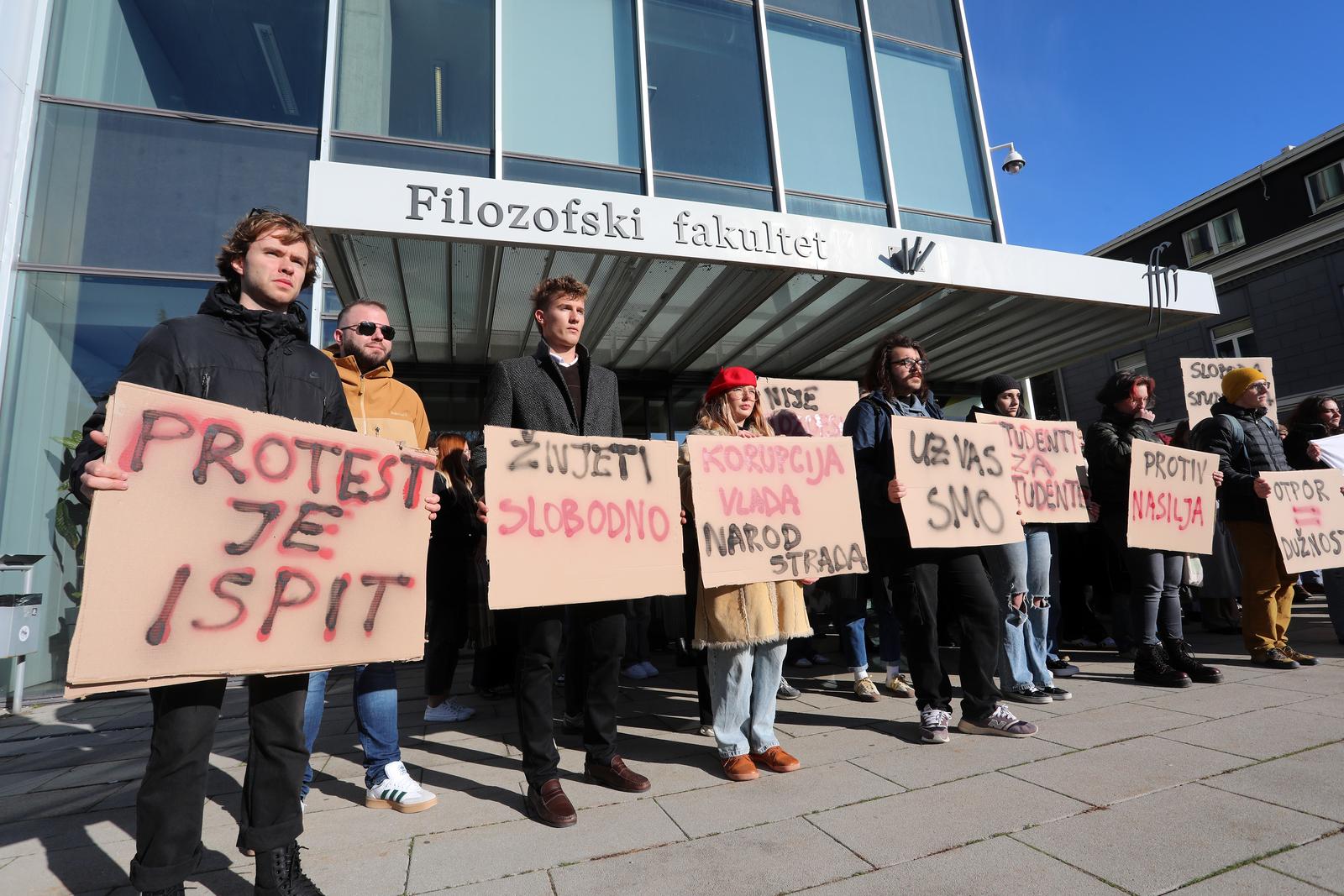 Rijeka: Prosvjed podrške riječkih studenata kolegama u Srbiji Rijeka: Prosvjed podrške riječkih studenata kolegama u Srbiji
