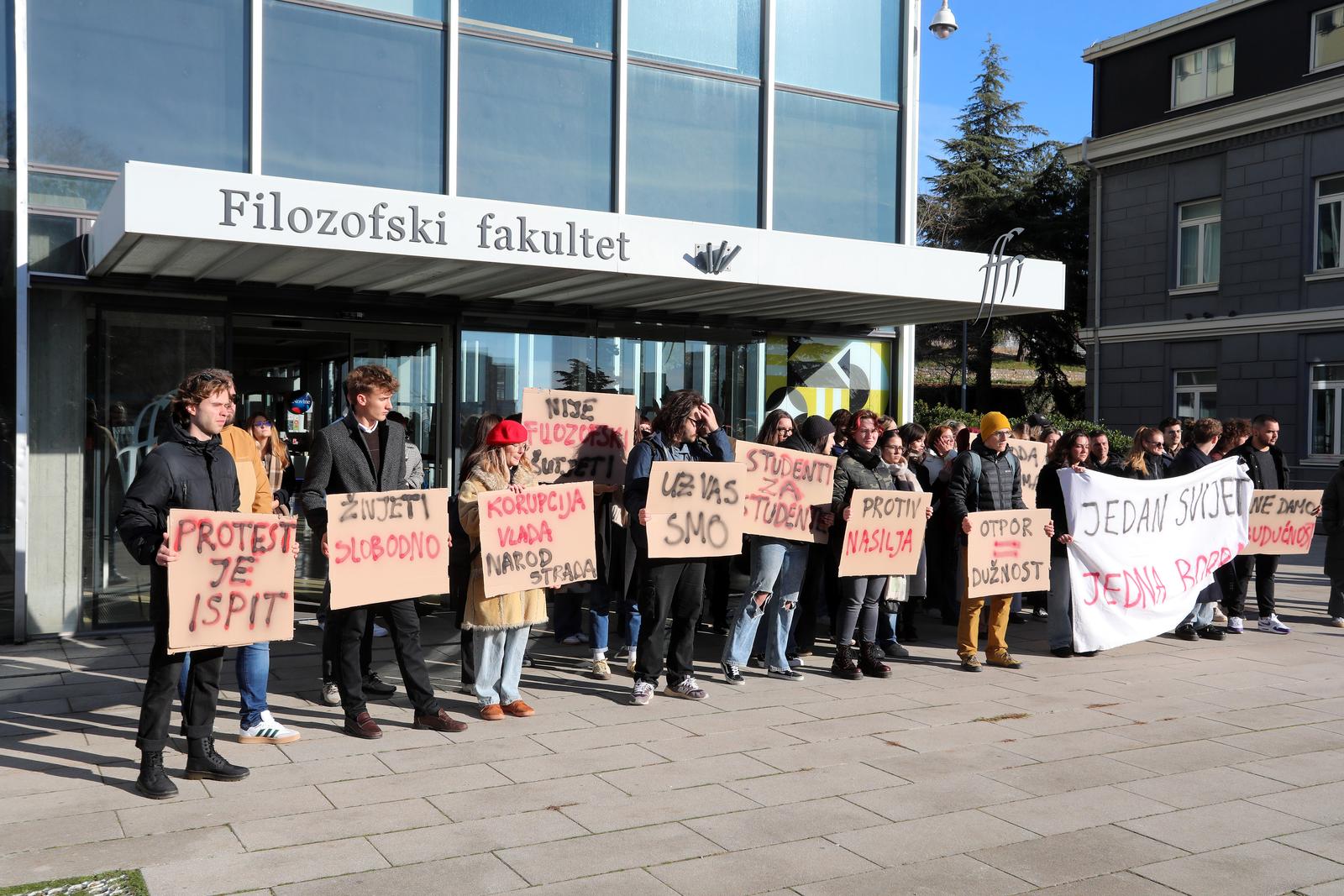 Rijeka: Prosvjed podrške riječkih studenata kolegama u Srbiji Rijeka: Prosvjed podrške riječkih studenata kolegama u Srbiji