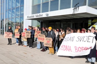 Rijeka: Prosvjed podrke rije?kih studenata kolegama u Srbiji Rijeka: Prosvjed podrke rije?kih studenata kolegama u Srbiji