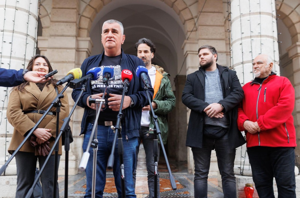 Rijeka: Predsjednički kandidat Mosta Miro Bulj održao je konferenciju za medije Rijeka: Predsjednički kandidat Mosta Miro Bulj održao je konferenciju za medije