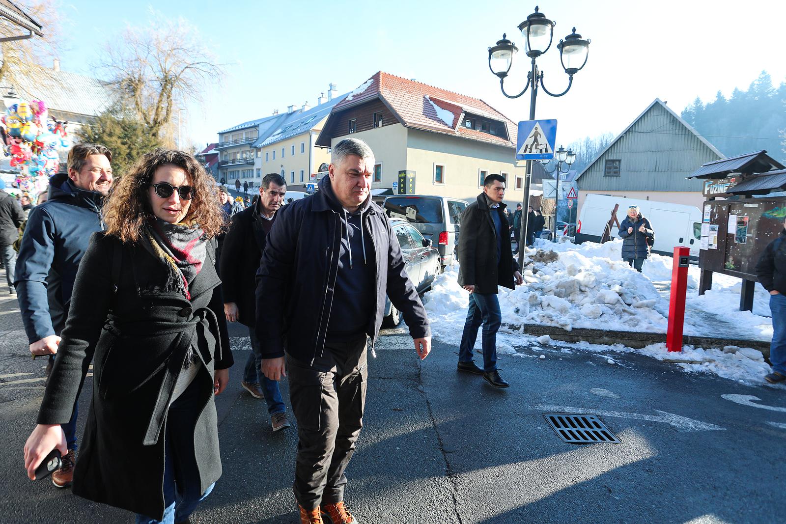 Predsjednik Zoran Milanović na tradicionalnom dočeku Nove godine u podne u Fužinama Predsjednik Zoran Milanović na tradicionalnom dočeku Nove godine u podne u Fužinama