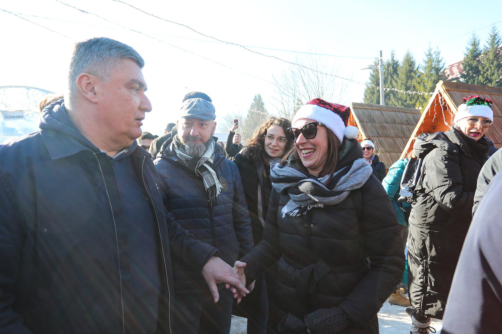 Predsjednik Zoran Milanović na tradicionalnom dočeku Nove godine u podne u Fužinama Predsjednik Zoran Milanović na tradicionalnom dočeku Nove godine u podne u Fužinama