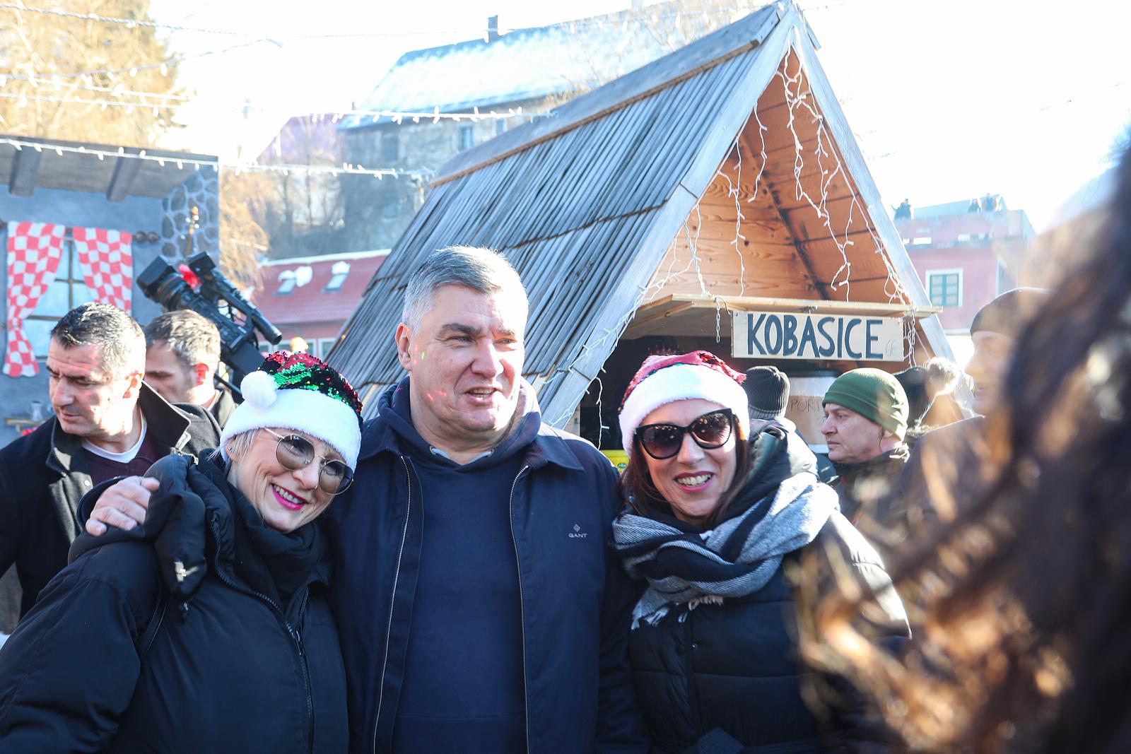 Predsjednik Zoran Milanović na tradicionalnom dočeku Nove godine u podne u Fužinama Predsjednik Zoran Milanović na tradicionalnom dočeku Nove godine u podne u Fužinama