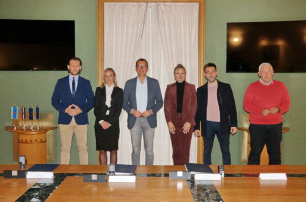 Potpis-kolektivnog-ugovora-za-zaposlenike-Grada-Rijeke-1