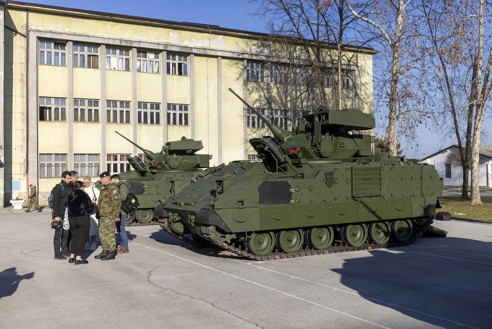 Našice: Svečana primopredaja prvih borbenih vozila Bradley Našice: Svečana primopredaja prvih borbenih vozila Bradley