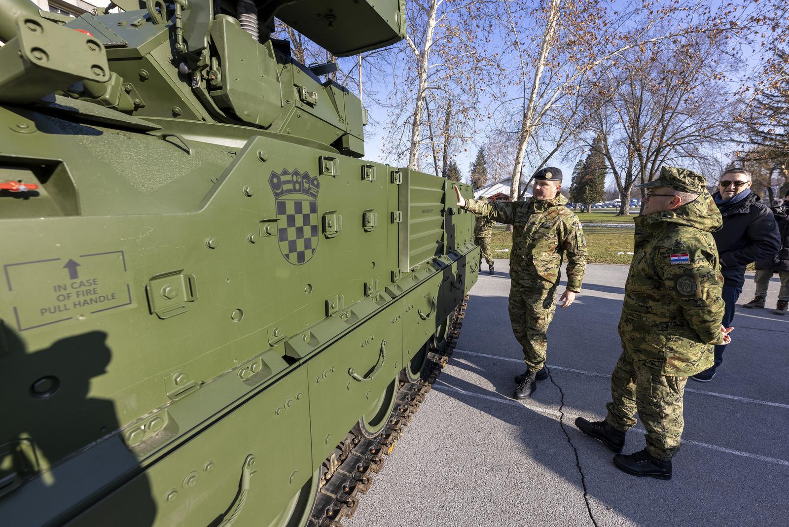 Našice: Svečana primopredaja prvih borbenih vozila Bradley Našice: Svečana primopredaja prvih borbenih vozila Bradley