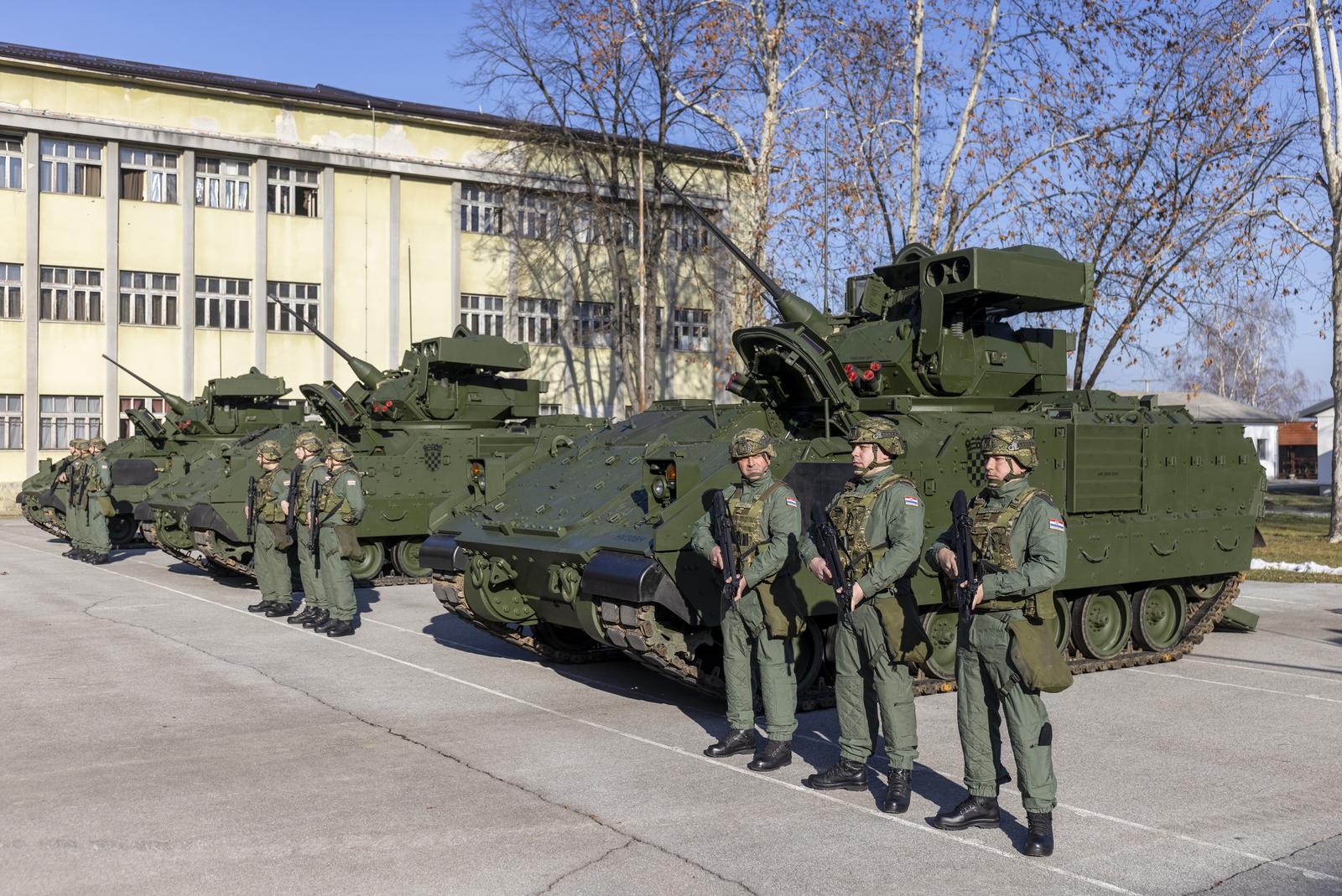 Našice: Svečana primopredaja prvih borbenih vozila Bradley Našice: Svečana primopredaja prvih borbenih vozila Bradley