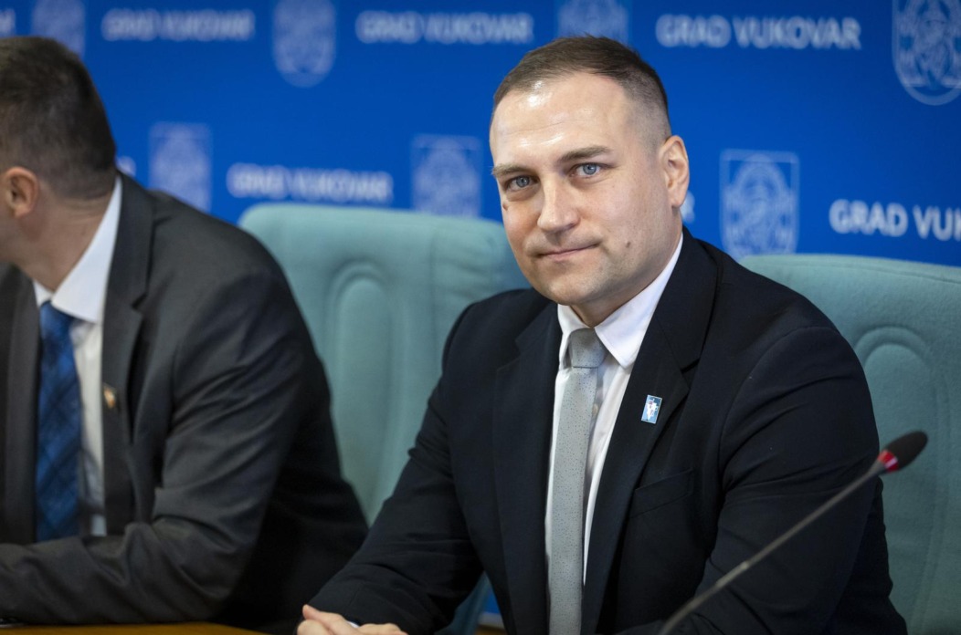 Novi ministar poljoprivrede bit će David Vlajčić (arhiva) Novi ministar poljoprivrede bit će David Vlajčić (arhiva)