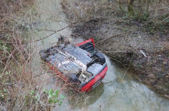 Karlovac: U slijetanju automobila smrtno stradala jedna osoba Karlovac: U slijetanju automobila smrtno stradala jedna osoba
