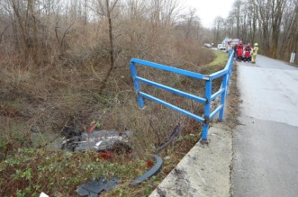 Karlovac: U slijetanju automobila smrtno stradala jedna osoba Karlovac: U slijetanju automobila smrtno stradala jedna osoba