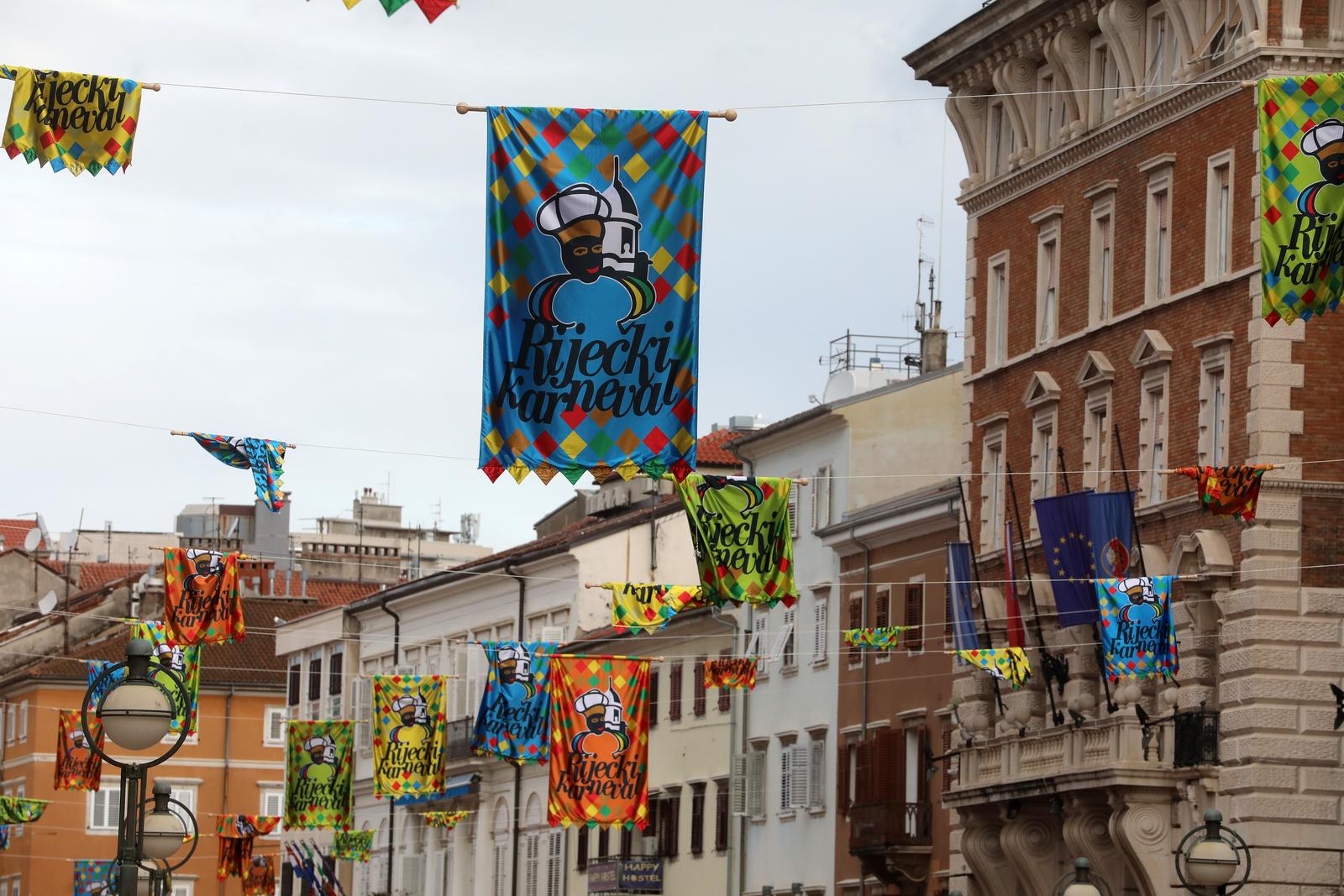 Rijeka: Centar grada ukraen zastavama uo?i Rije?kog karnevala Rijeka: Centar grada ukraen zastavama uo?i Rije?kog karnevala
