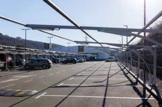 Prazan parking ispred Lidla u Rijeci Prazan parking ispred Lidla u Rijeci