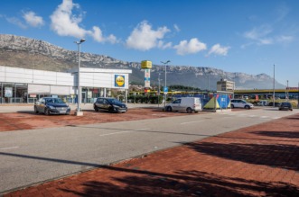 Split: Trgovački centri u okolici Splita i danas su pod bojkotom kupaca Split: Trgovački centri u okolici Splita i danas su pod bojkotom kupaca