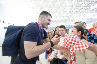 Zagreb: Rukometaši sletjeli u zračnu luku nakon osvojenog srebra na Svjetskom prvenstvu