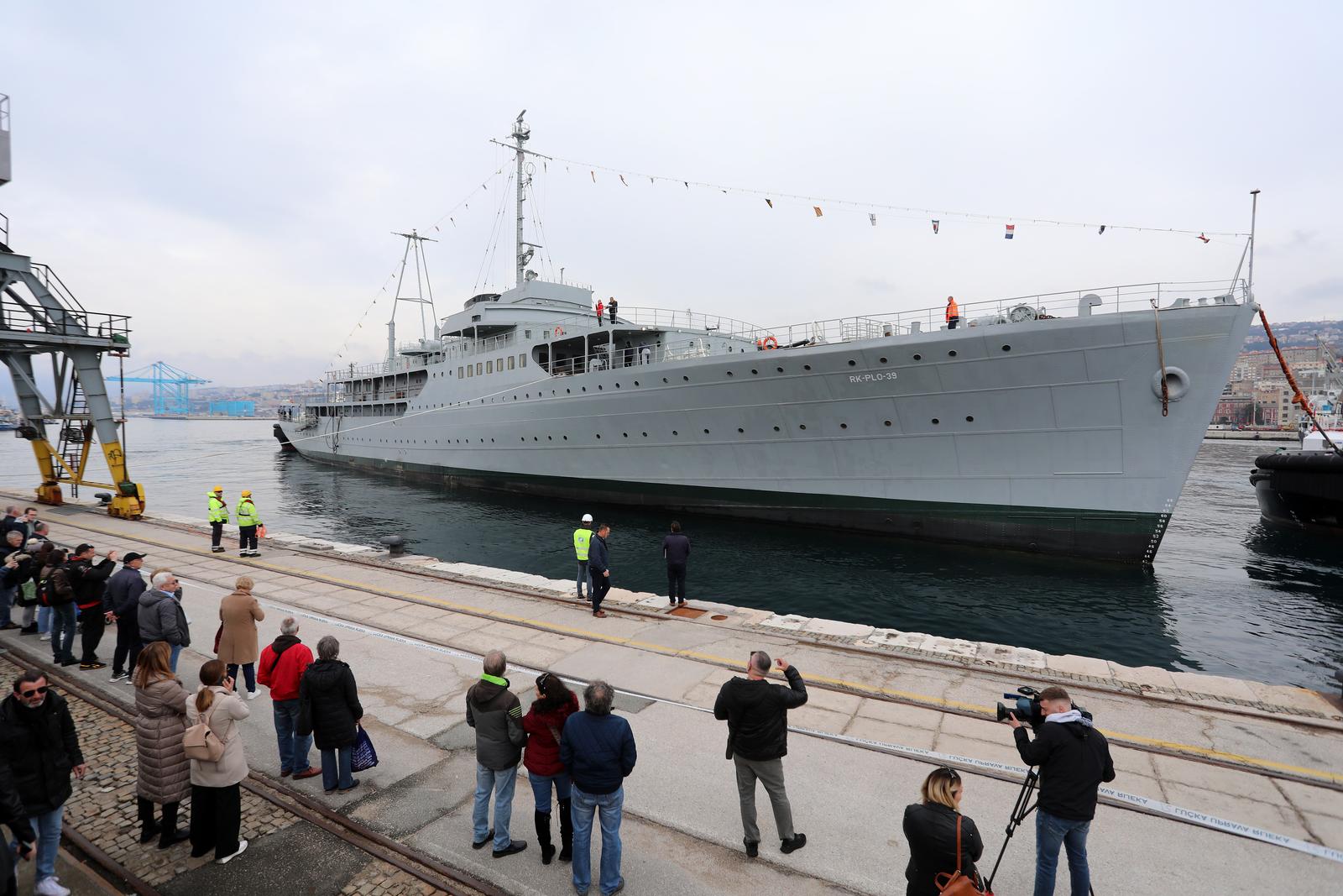 Rijeka: Brod Galeb dotegljen je u rije?ku luku