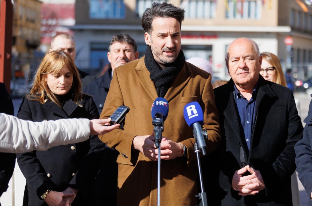 Rijeka: Konferencija za medije na kojoj su predstavljeni kandidati za župana Primorsko – goranske zupanije Rijeka: Konferencija za medije na kojoj su predstavljeni kandidati za župana Primorsko – goranske zupanije