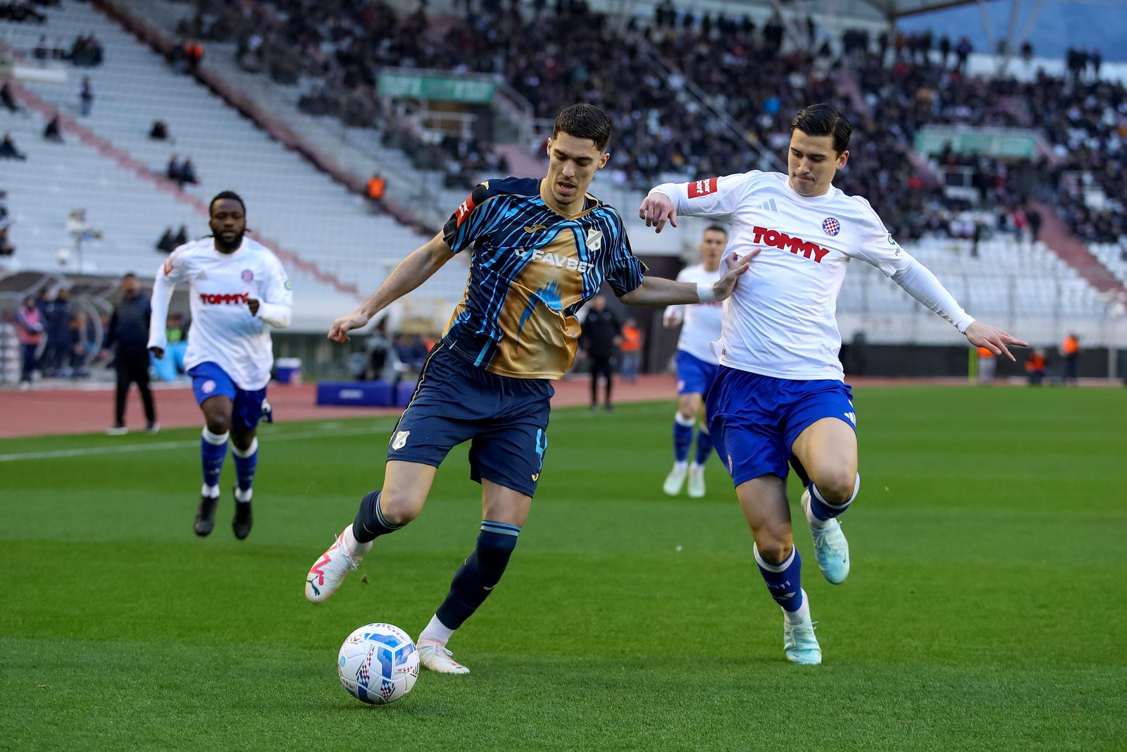 Split: Hajduk i Rijeka sastali se u četvrtfinalu Hrvatskog nogometnog kupa Split: Hajduk i Rijeka sastali se u četvrtfinalu Hrvatskog nogometnog kupa