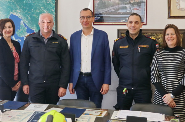 Potpis kolektivnog ugovora za vatrogasce 2 Potpis kolektivnog ugovora za vatrogasce 2