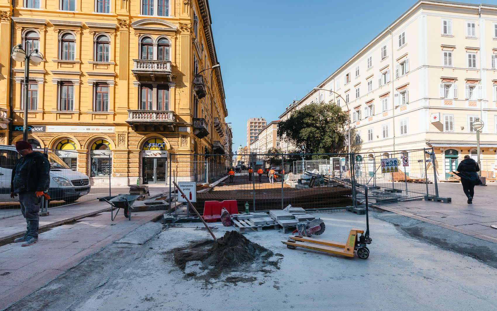 Radovi Adamićeva grad -7968 Radovi Adamićeva grad -7968