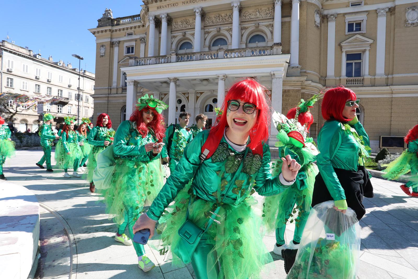 Rijeka: Povorka makara na Rije?kom karnevalu