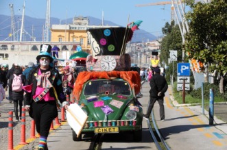 Rijeka: Povorka makara na Rije?kom karnevalu