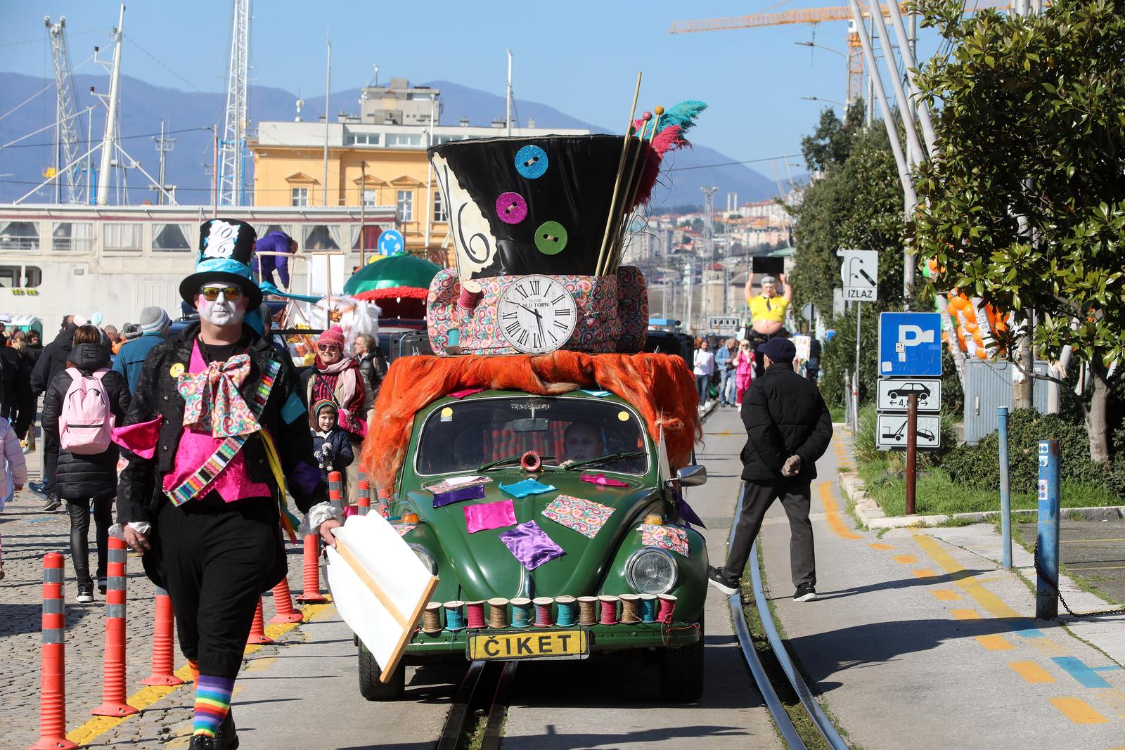 Rijeka: Povorka makara na Rije?kom karnevalu